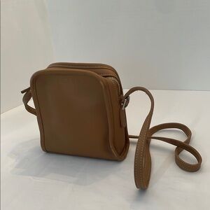 Coach British tan leather pocketbook.  EUC
